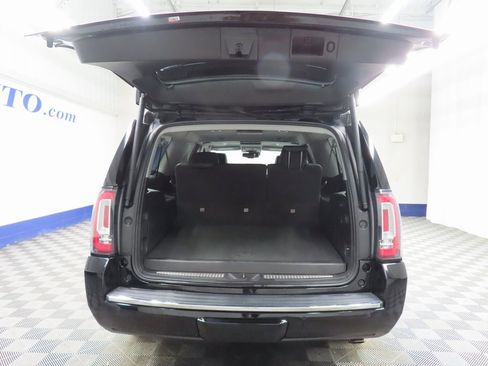 Used 2020 GMC Yukon XL Denali w/ Denali Ultimate Package image 30