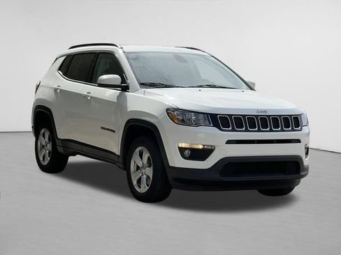 Used 2018 Jeep Compass Latitude w/ Popular Equipment Group AWD/4WD image 1