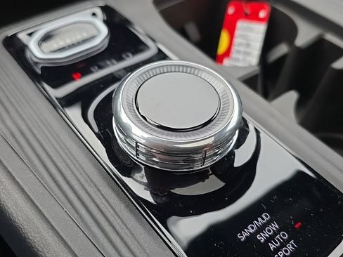 New 2026 Jeep Cherokee Limited image 15