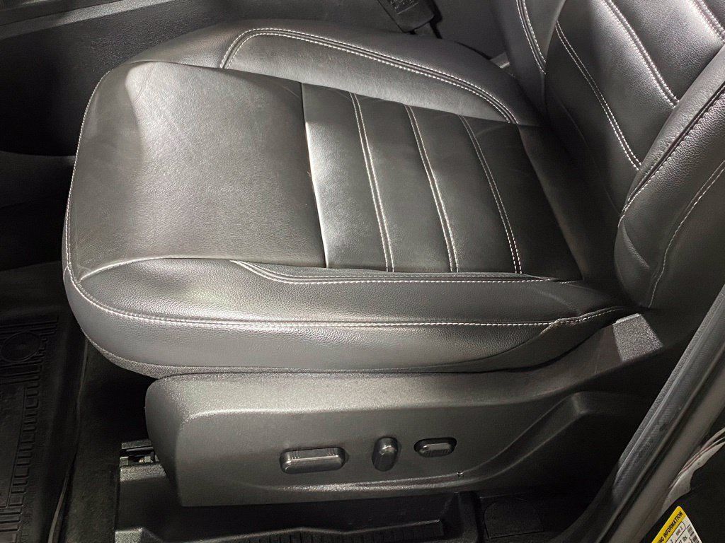 Used 2018 Ford Escape Titanium w/ Ford Safe & Smart Package AWD/4WD image 15