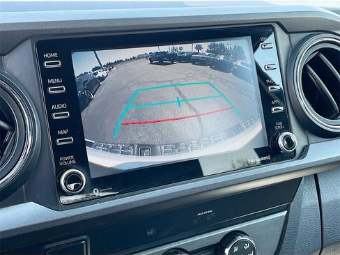 Used 2020 Toyota Tacoma TRD Sport image 13