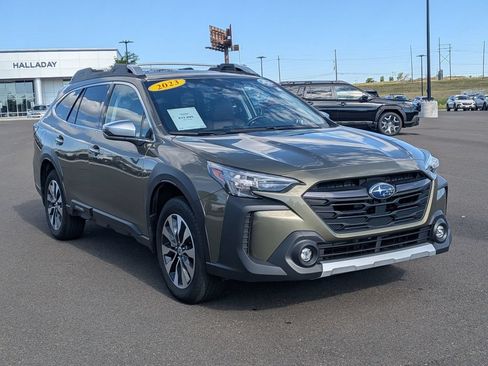 Used 2023 Subaru Outback Touring XT AWD/4WD image 3