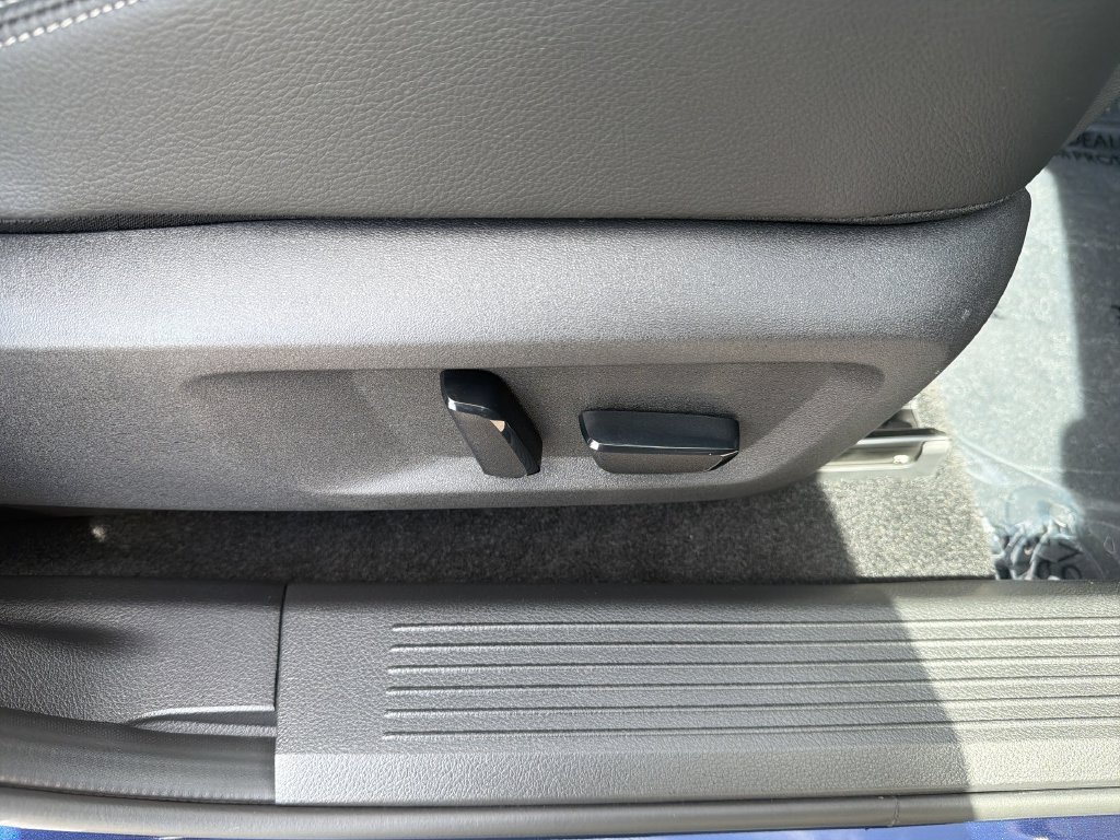 Certified 2025 Nissan Rogue SL w/ Tech Package AWD/4WD image 20