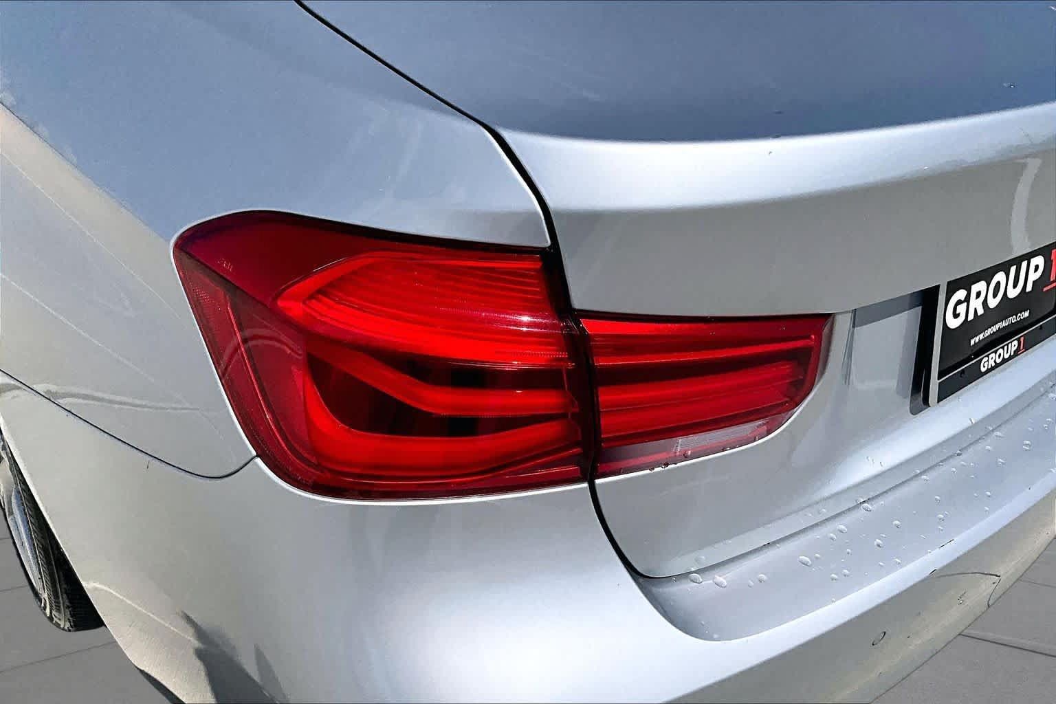Used 2018 BMW 330i Sedan RWD image 27