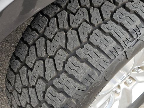 Used 2015 Ford F150 Platinum w/ Equipment Group 701A Luxury image 18