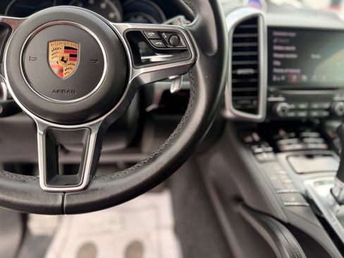 Used 2018 Porsche Cayenne AWD/4WD image 20