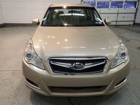 Used 2010 Subaru Legacy 2.5i Premium image 7
