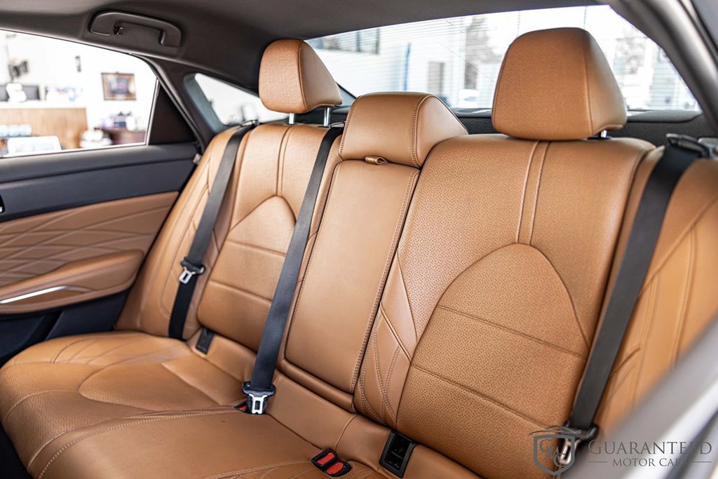 Used 2019 Toyota Avalon Limited w/ Advanced Safety Package FWD image 33