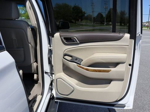 Used 2016 GMC Yukon XL Denali w/ Open Road Package AWD/4WD image 22