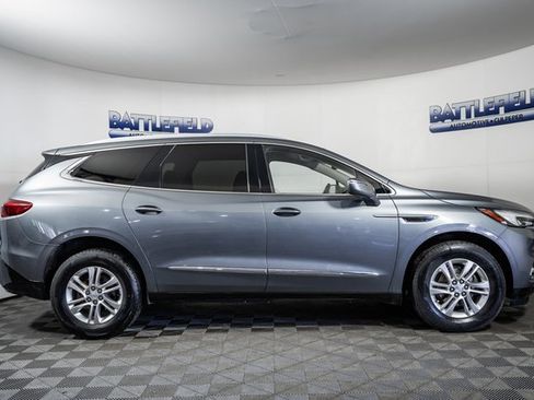 Used 2020 Buick Enclave Essence image 11