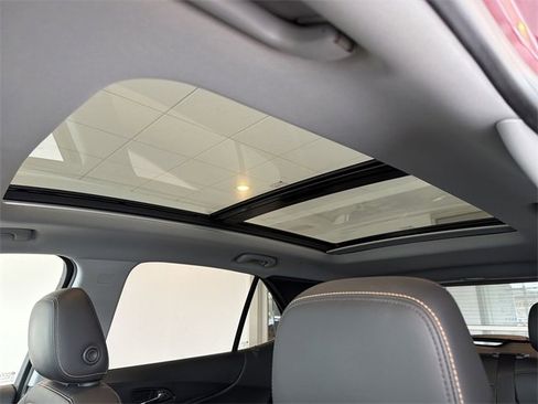 Used 2019 Chevrolet Equinox Premier image 23