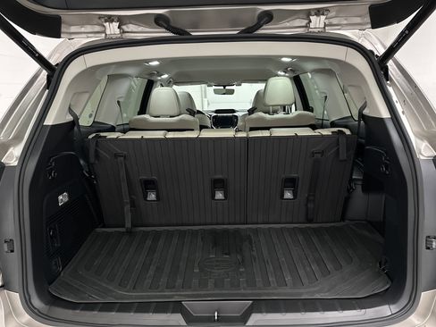 Used 2020 Subaru Ascent Limited w/ Popular Package #4 image 12