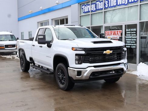 New 2026 Chevrolet Silverado 3500 W/T AWD/4WD image 2