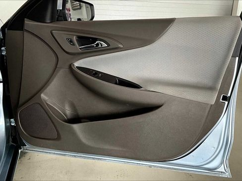 Used 2018 Chevrolet Malibu LT w/ Driver Confidence Package image 22