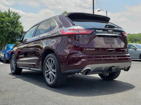 Used 2019 Ford Edge Titanium w/ Equipment Group 301A AWD/4WD image 7
