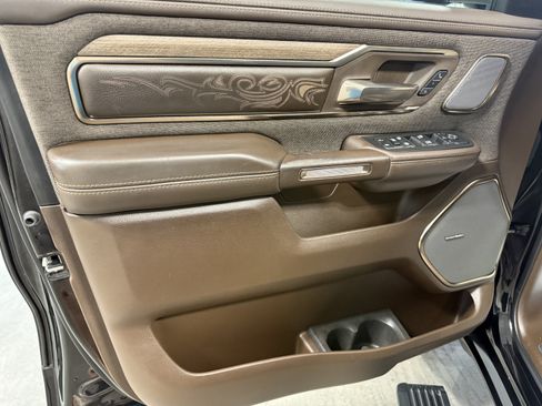 Used 2025 RAM 1500 Limited AWD/4WD image 18