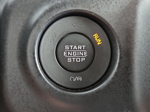Used 2022 Jeep Gladiator Rubicon w/ LED Lighting Group AWD/4WD image 20