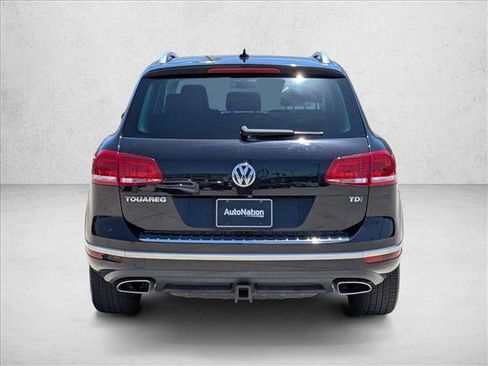 Used 2015 Volkswagen Touareg Sport AWD/4WD image 7