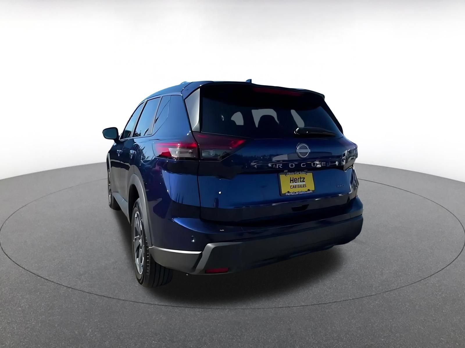 Used 2025 Nissan Rogue SV AWD/4WD image 10