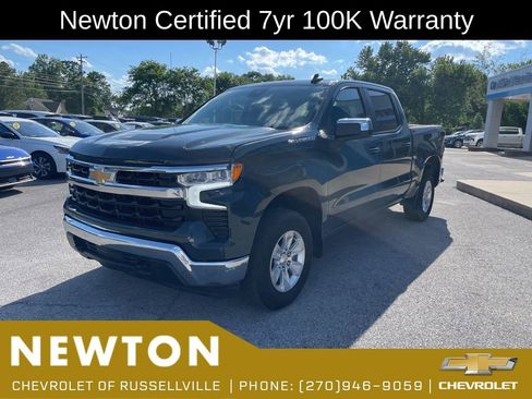 Used 2025 Chevrolet Silverado 1500 LT AWD/4WD image 3