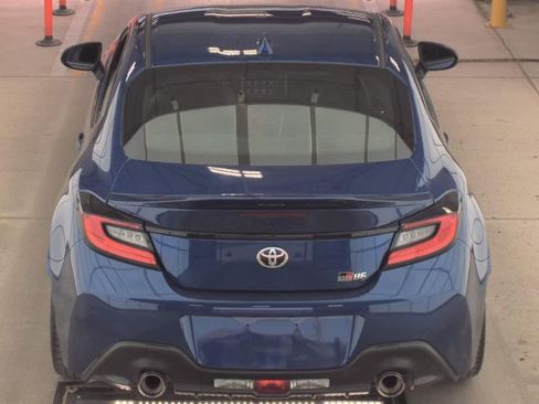 Used 2024 Toyota GR86 Premium RWD image 5