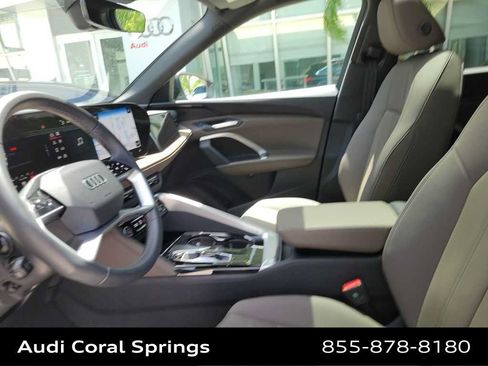 Certified 2025 Audi Q5 Premium w/ Convenience Package AWD/4WD image 11