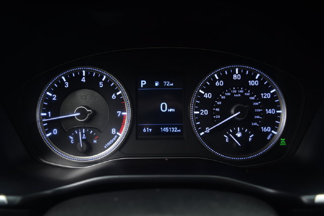 Used 2019 Hyundai Santa Fe SE AWD/4WD image 3