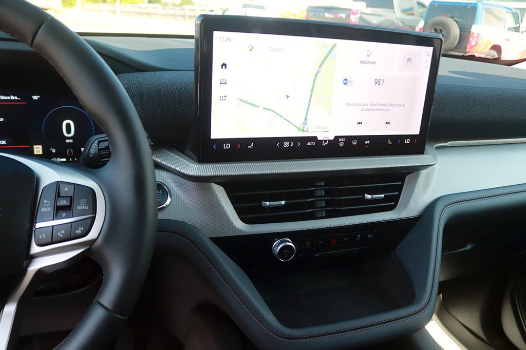 Used 2026 Ford Explorer Active RWD image 21