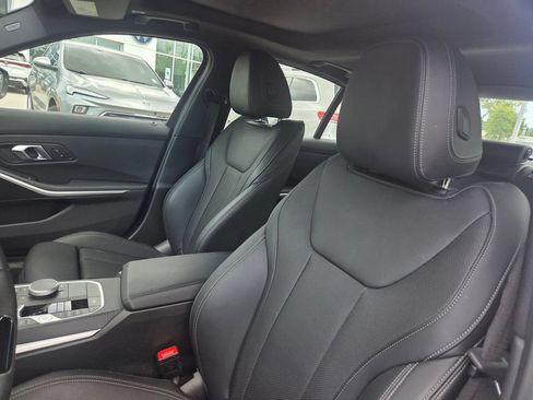 Used 2025 BMW 330i Sedan w/ Convenience Package RWD image 11