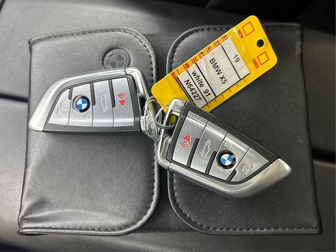 Used 2019 BMW X5 xDrive50i AWD/4WD image 42