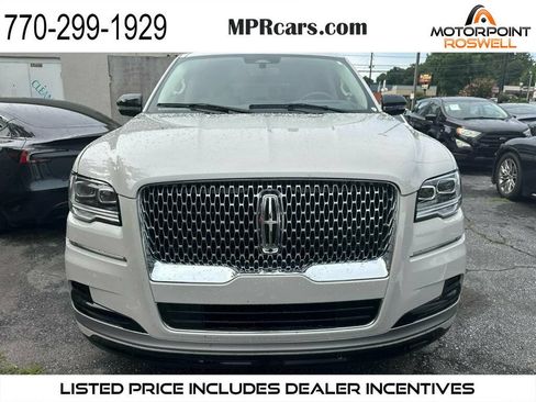 Used 2022 Lincoln Navigator Reserve AWD/4WD image 1