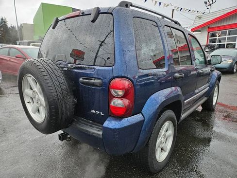Used 2005 Jeep Liberty Limited image 3