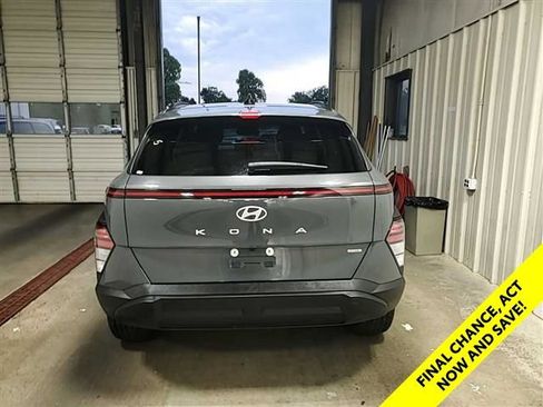 Used 2025 Hyundai Kona SEL AWD/4WD image 18