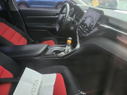 Used 2021 Toyota Camry LE FWD image 20
