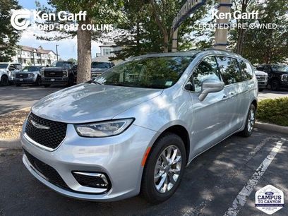 Used 2022 Chrysler Pacifica Touring-L