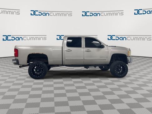 Used 2008 Chevrolet Silverado 2500 LTZ w/ Suspension Package, Off-Road image 9