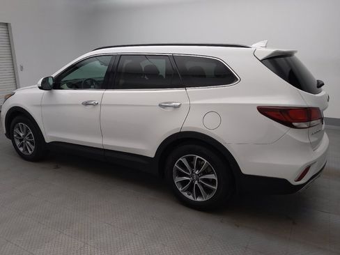 Used 2018 Hyundai Santa Fe SE FWD image 3