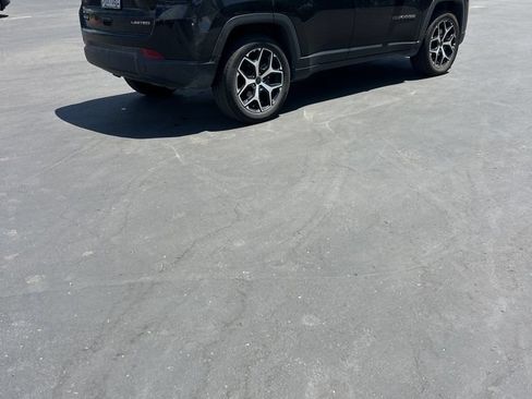 Used 2025 Jeep Compass Limited AWD/4WD image 6