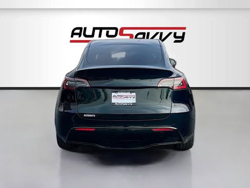 Used 2021 Tesla Model Y 2WD image 6