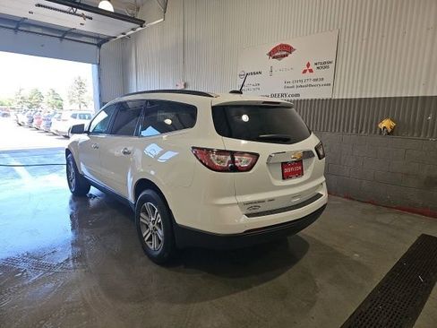 Used 2017 Chevrolet Traverse LT AWD/4WD image 5