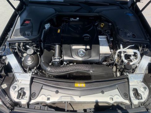 Used 2018 Mercedes-Benz E 300 4MATIC image 21