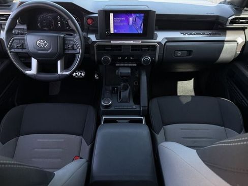 Used 2024 Toyota Tacoma TRD Sport image 12