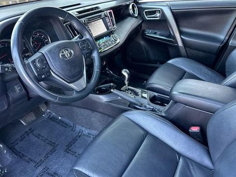 Used 2018 Toyota RAV4 SE w/ Power Extra Value Package FWD image 11
