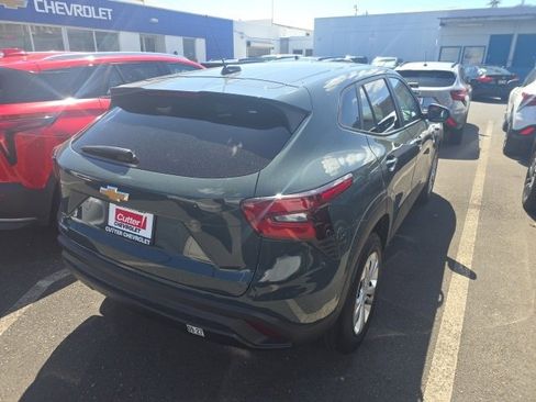 New 2026 Chevrolet Trax LS image 3