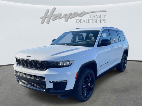 New 2025 Jeep Grand Cherokee L Limited w/ Black Appearance Package image 15