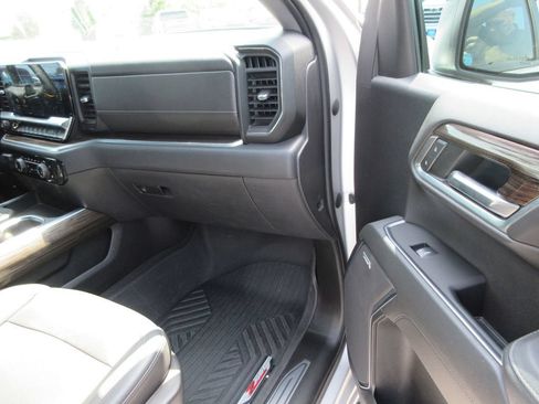 Certified 2022 Chevrolet Silverado 1500 RST AWD/4WD image 22