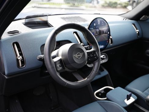 Used 2025 MINI Cooper Countryman S w/ Comfort Package Max image 17