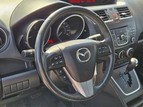 Used 2012 MAZDA MAZDA5 Touring w/ Moonroof & Audio Pkg FWD image 19