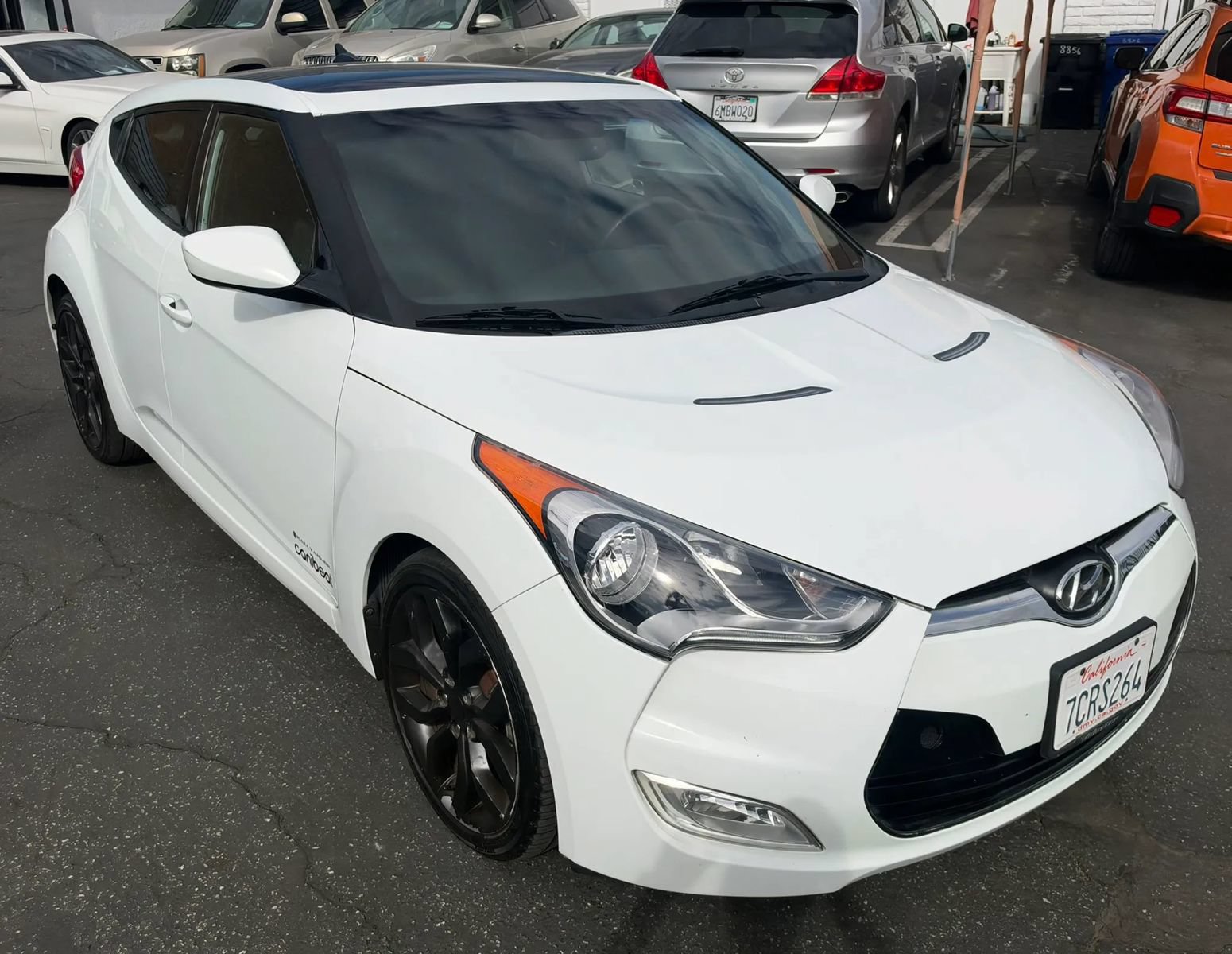 Used 2013 Hyundai Veloster w/ Style Pkg FWD image 8