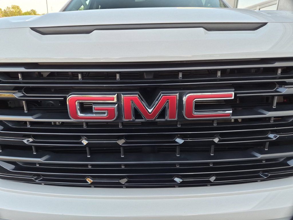 Used 2023 GMC Sierra 1500 Elevation AWD/4WD image 10
